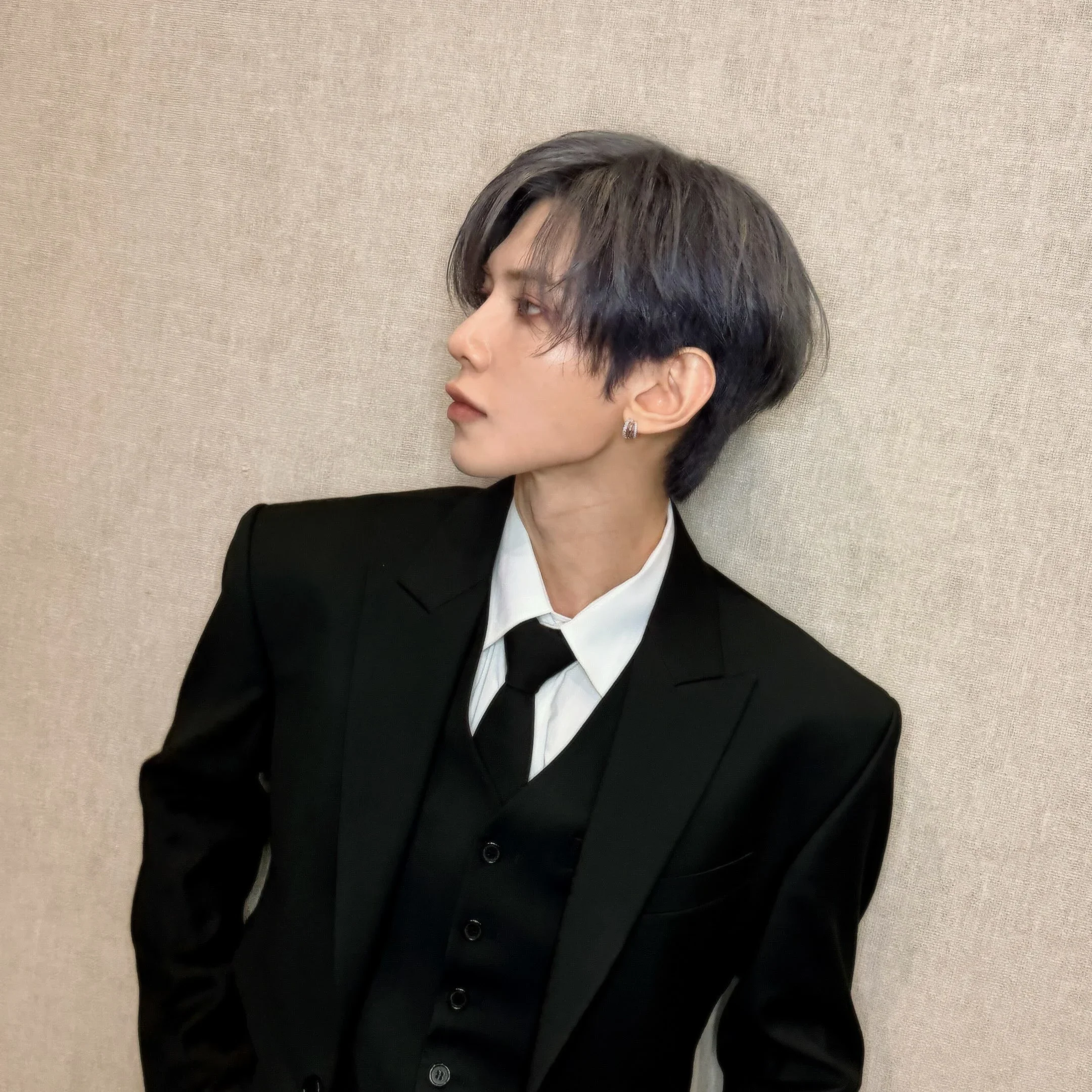 Yeosang gallery image