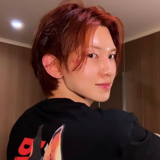Yeosang gallery image