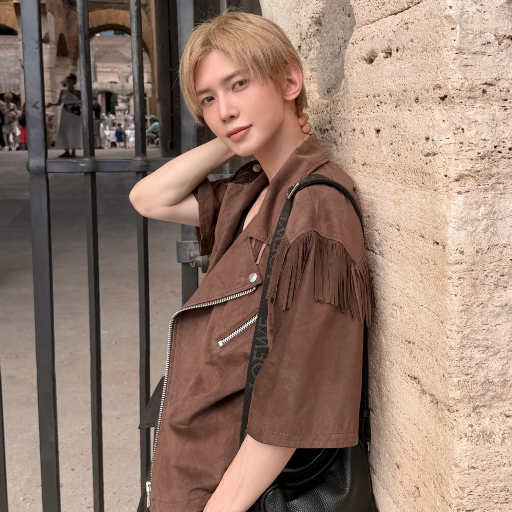 Yeosang gallery image