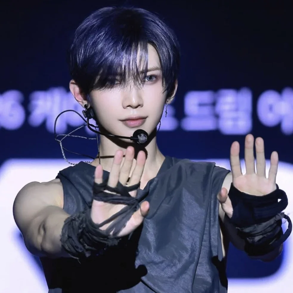 Yeosang gallery image