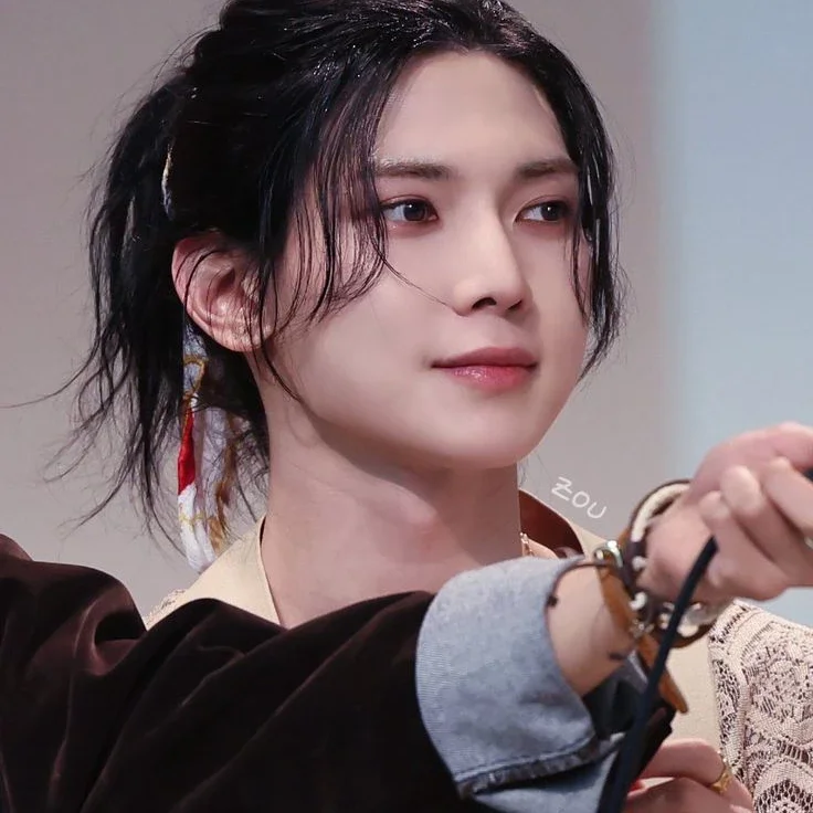 Yeosang gallery image