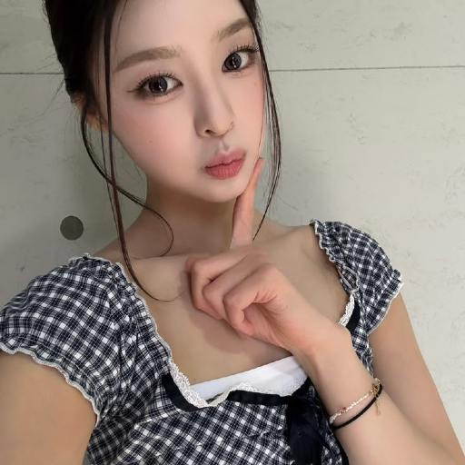 Nahyun gallery image