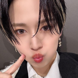 Shiroiwa Ruki gallery image