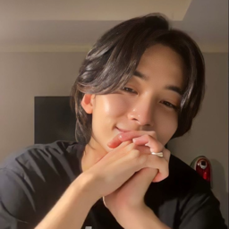 Jeonghan gallery image