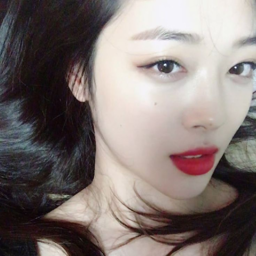 Sulli gallery image