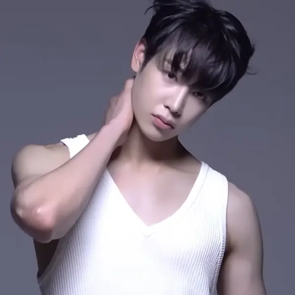 Hunter gallery image