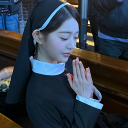 Wonyoung gallery image