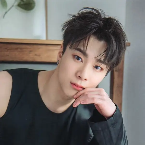 Moon Bin gallery image