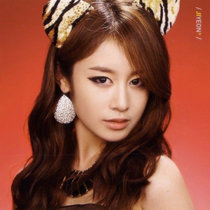 Jiyeon gallery image