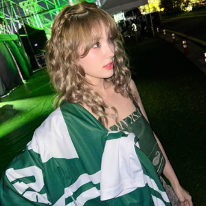 Jeon Somi gallery image