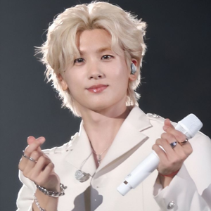 Hyungsik gallery image