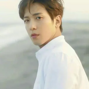 Jung Yonghwa gallery image