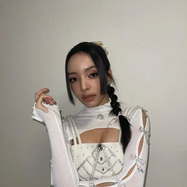 Camila gallery image