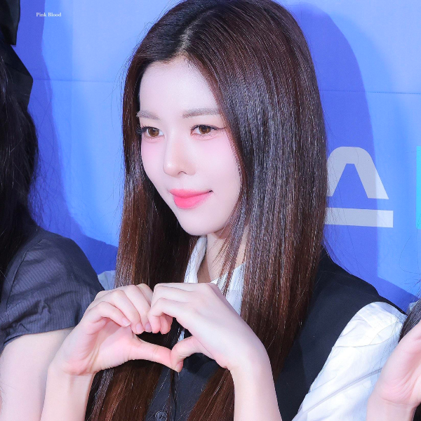 DaHyun gallery image