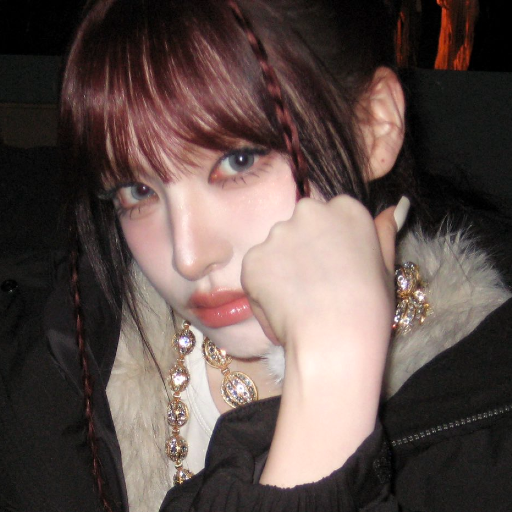 Liz gallery image