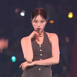 Hyunjin gallery image