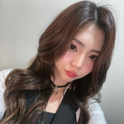 ChaeY(채이) gallery image