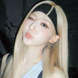 Yoon SeoYeon gallery image