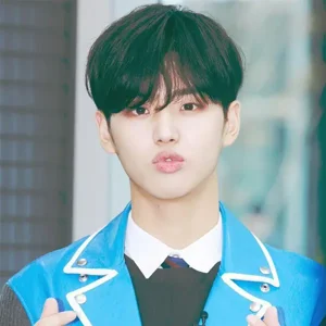 Yang Hongseok gallery image