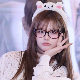 Sullyoon gallery image