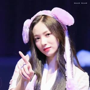 Jiwon gallery image