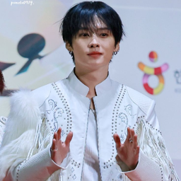 Lee Know gallery image