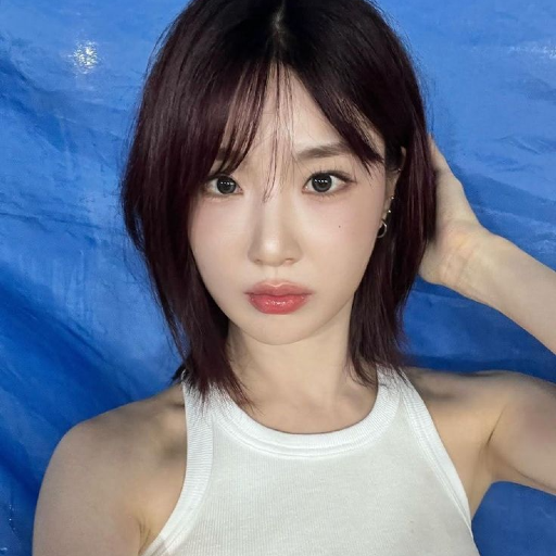 Yuna gallery image