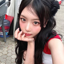 YunSeo gallery image