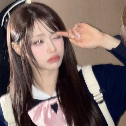 Chuu gallery image
