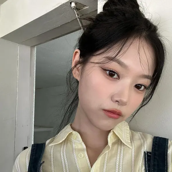 HyunJin gallery image