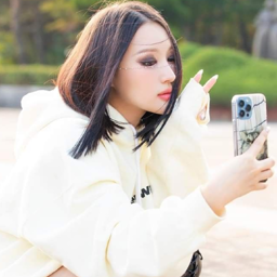 Siyeon gallery image