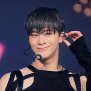 Moon Bin gallery image