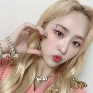 Jungwoo gallery image