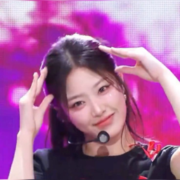 Hyunjin gallery image