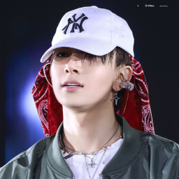 Heeseung gallery image