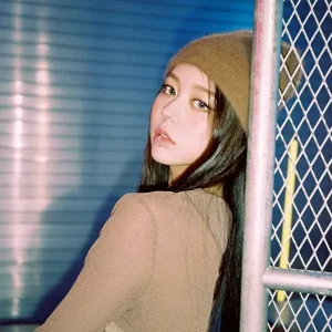 Jeong HyeRin gallery image