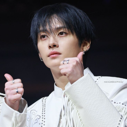 Lee Know gallery image