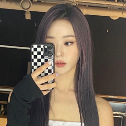 Chaerin gallery image