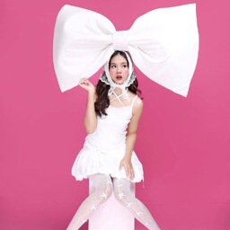 Vanesya gallery image