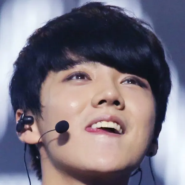 Luhan gallery image