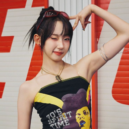 Long Yunzhu gallery image