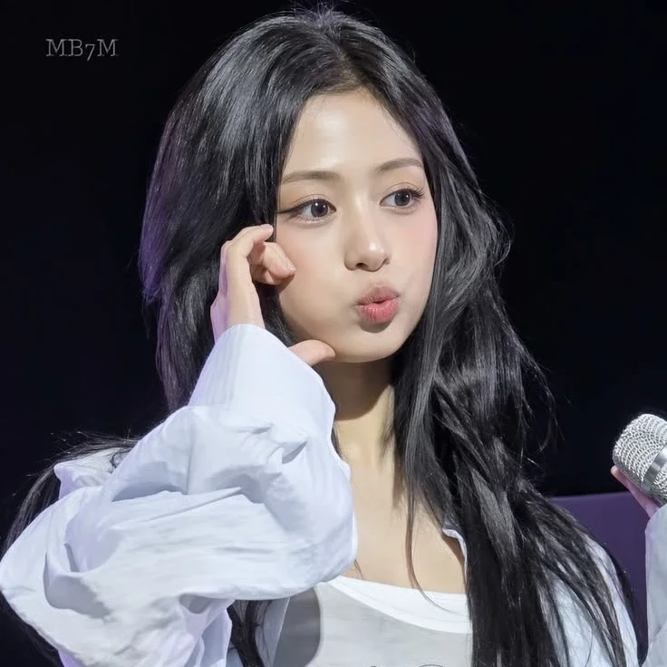 Ahyeon gallery image