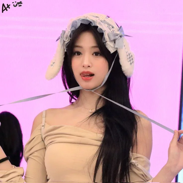 Ahyeon gallery image