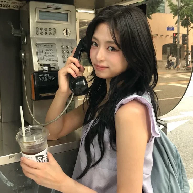 Ahyeon gallery image