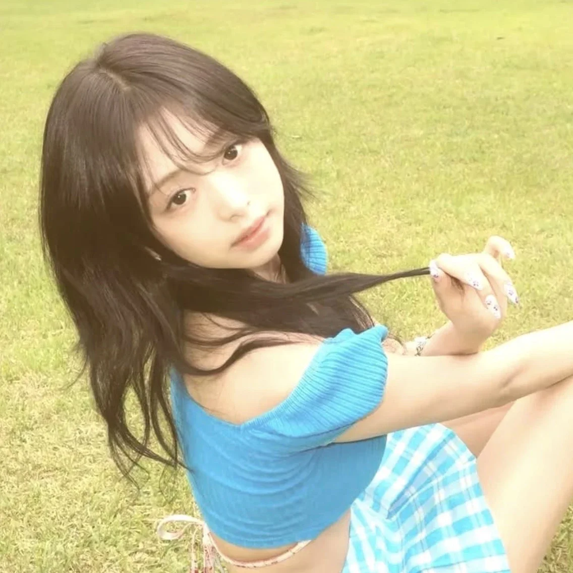 Ahyeon gallery image