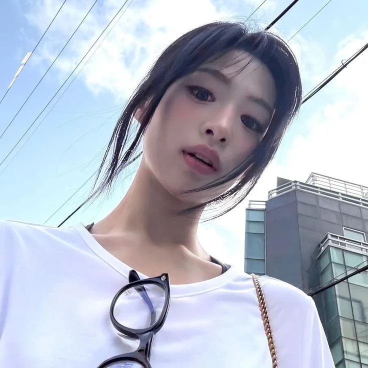 Ahyeon gallery image