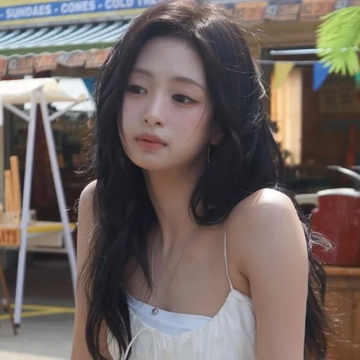 Ahyeon gallery image