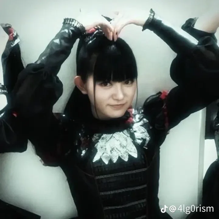 Larawan sa gallery ni SU-METAL
