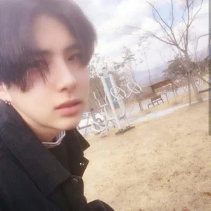 Seyoon gallery image