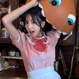 Chaeyoung gallery image